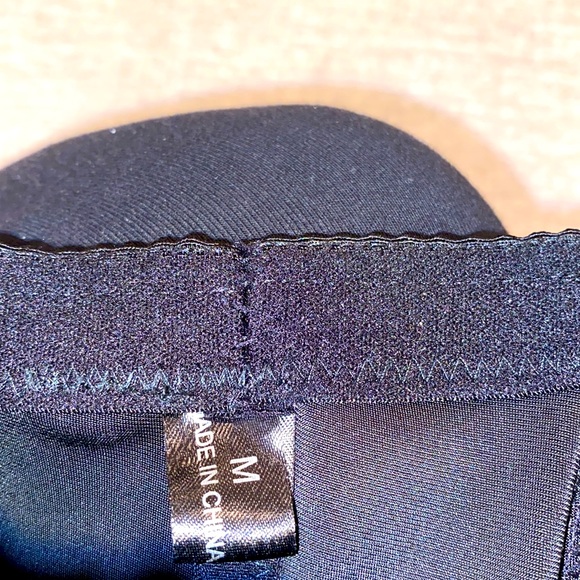 Hip enhancing shape wear. Size medium - Picture 4 of 5